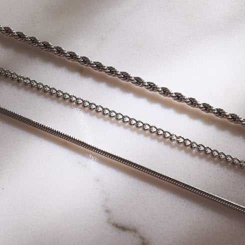 The Penelope | Micro Curb Chain