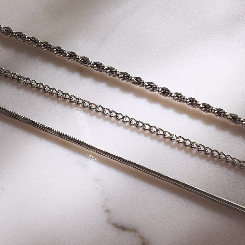 The Penelope | Micro Curb Chain