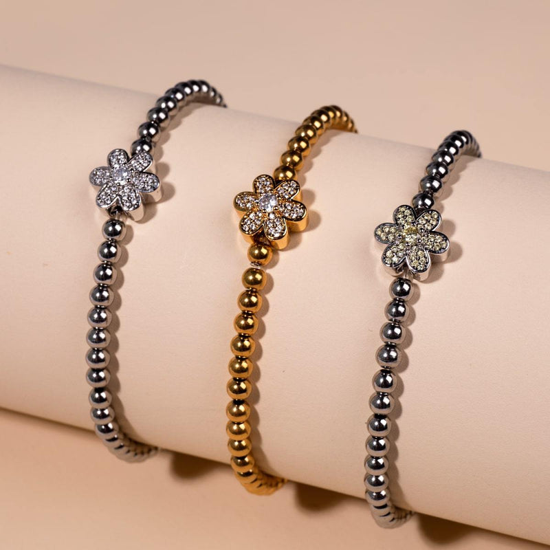 Daffodil | 18k Gold | White Crystal Charm Bracelet