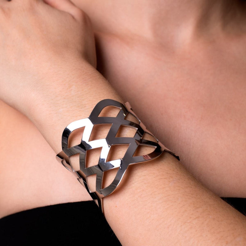 Ribbon | Silver | Laser Cut Cuff