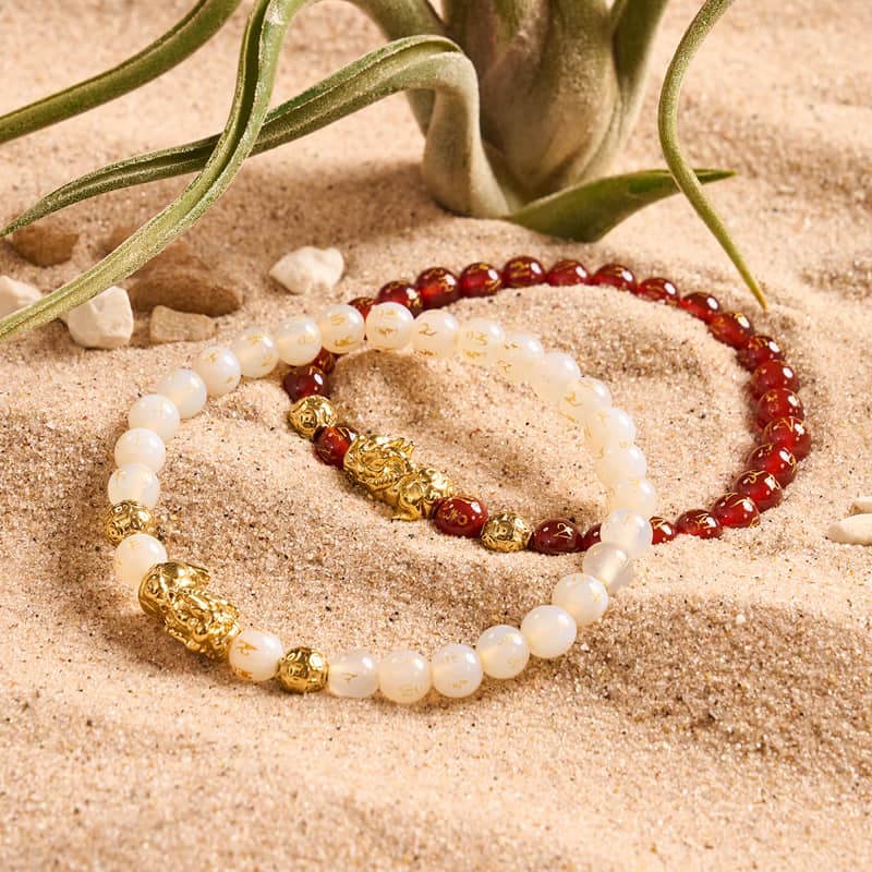 Mini Pixiu Feng Shui Bracelet | GOLD Element | White Agate x 18k Gold