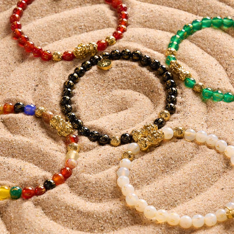 Mini Pixiu Feng Shui Bracelet | GOLD Element | White Agate x 18k Gold